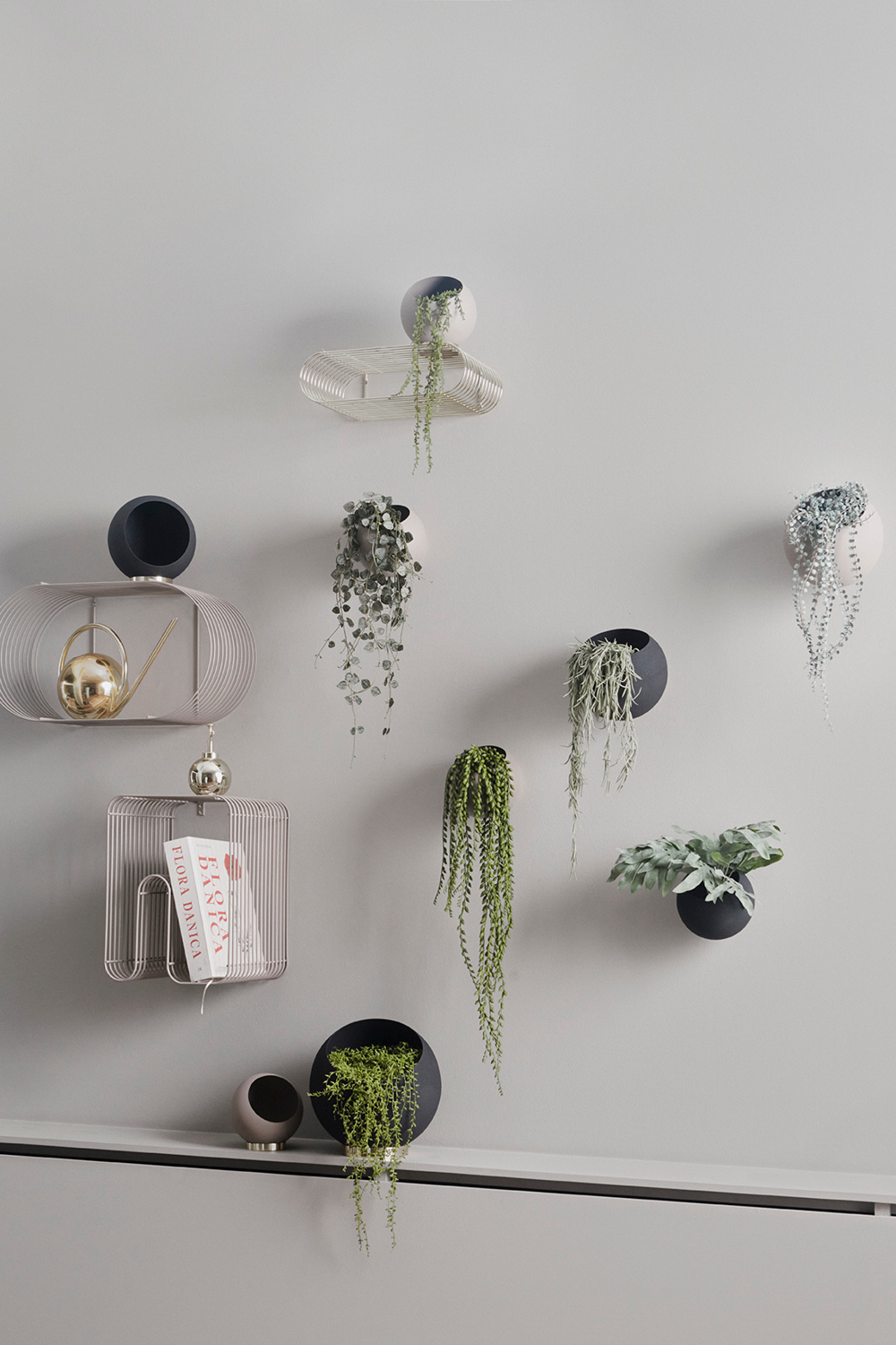 GLOBE wall flowerpot GLOBE wall flowerpot